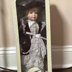 Seymour Mann Connoisseur Porcelain Doll New in box